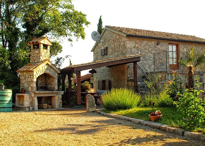 بيت للعطل Rasopas